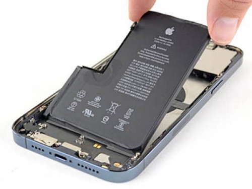 Thay pin iPhone 12, 12 pro, 12 pro max chính hãng, giá tốt tại Hà Nam
